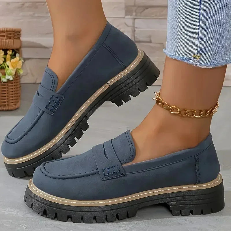 Sienna™ – Loafers en Daim Intemporels