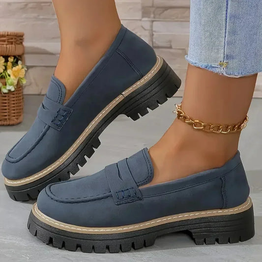 Sienna™ – Loafers en Daim Intemporels