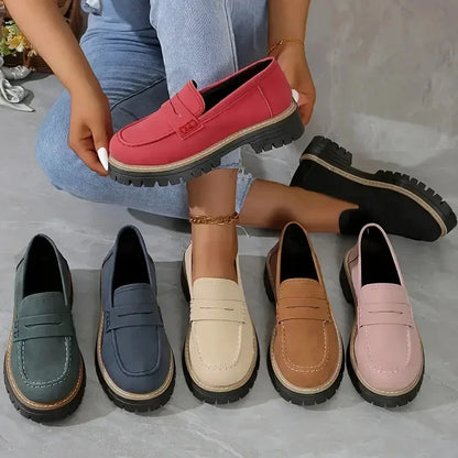 Sienna™ – Loafers en Daim Intemporels